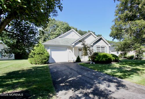 6 Wellington Ln, Lakewood, NJ, 08701-5736 | Card Image