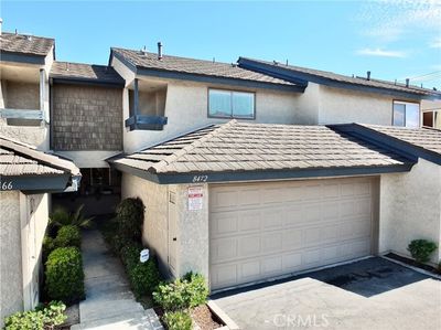 7 - Kington Way, Townhouse with 2 bedrooms, 2 bathrooms and 2 parking in Cypress CA | Image 1