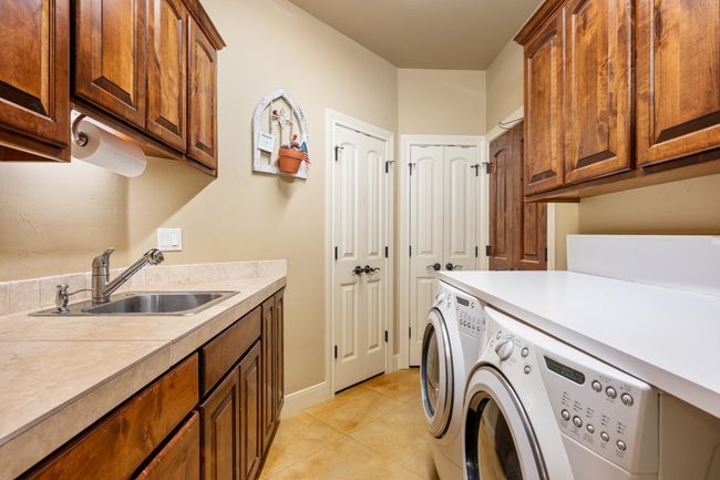 523 County Road 136 A, House other with 3 bedrooms, 3 bathrooms and null parking in Kingsland TX | Image 21