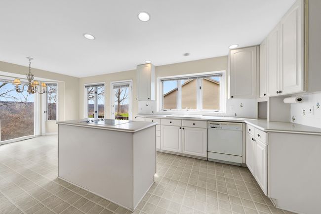 2679 Bay Vista Dr, House other with 3 bedrooms, 3 bathrooms and null parking in Highland MI | Image 16