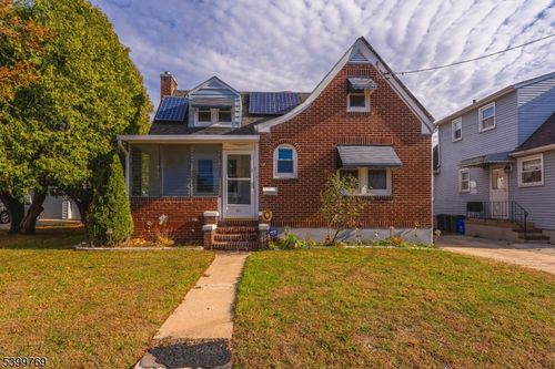 145 S 9th Ave, Manville, NJ, 08835-1721 | Card Image