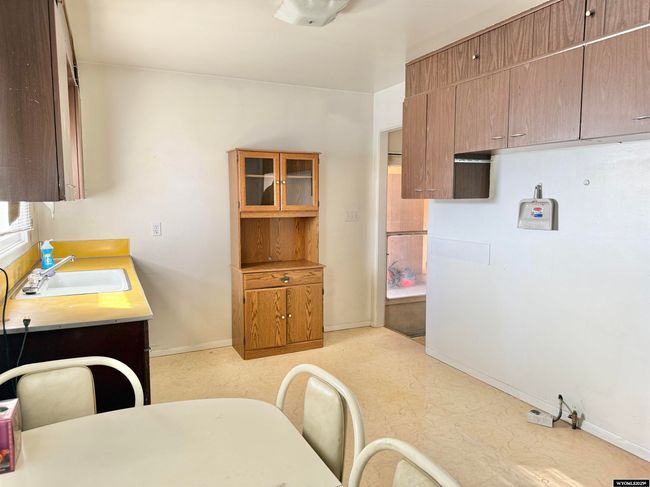 422 Beech Ave, House other with 3 bedrooms, 1 bathrooms and null parking in Kemmerer WY | Image 8