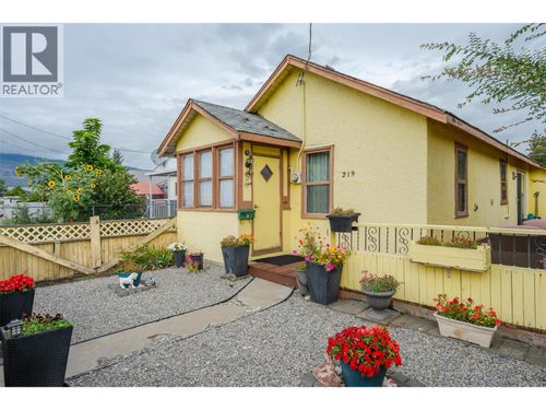 219 Hastings Ave, Penticton, BC, V2A2V5 | Card Image