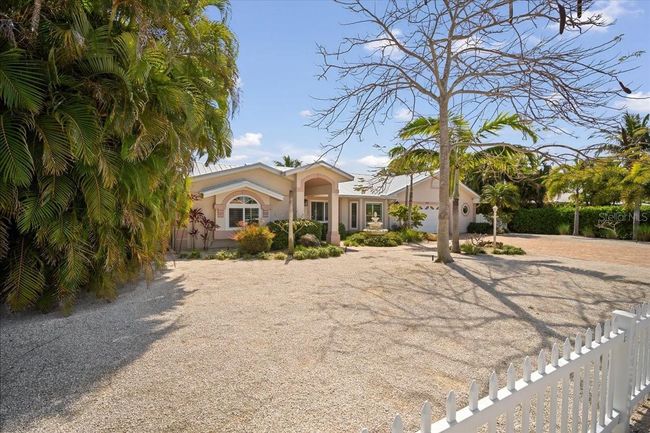 519 74 Th St, House other with 3 bedrooms, 3 bathrooms and null parking in HOLMES BEACH FL | Image 5