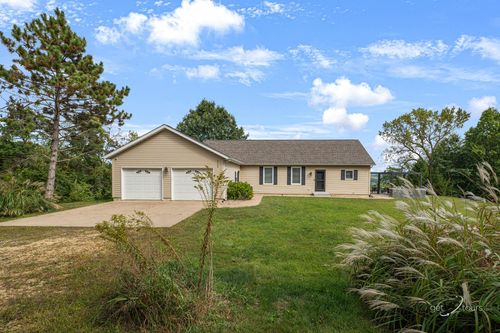 9109 S Hanover Hill Rd, Hanover, IL, 61041-9615 | Card Image