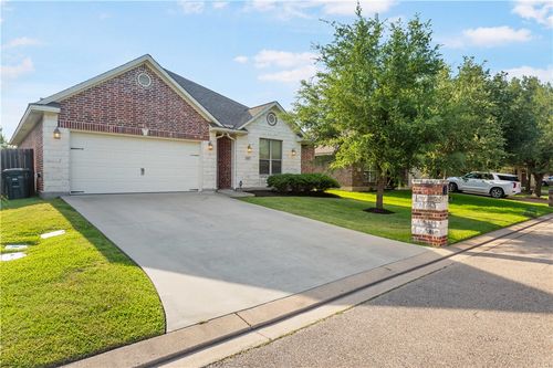 2318 Carisbrooke Loop, College Station, TX, 77845-4896 | Card Image