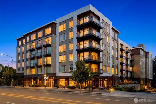 p05-11903 Ne 128th St, Kirkland, WA, 98034-7209 | Card Image