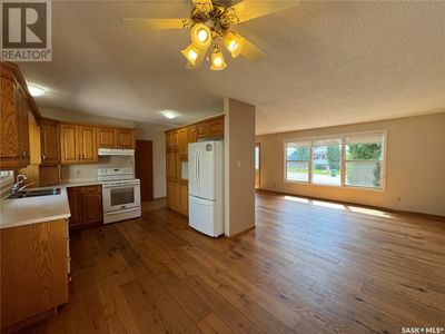 423 4th Ave W, House other with 4 bedrooms, 3 bathrooms and null parking in Biggar SK | Image 3