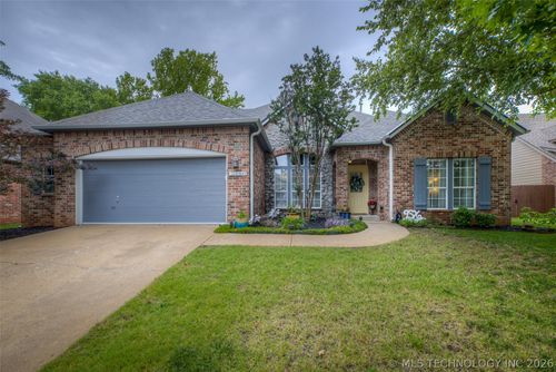 9526 S 85th East Ave, Tulsa, OK, 74133-6423 | Card Image