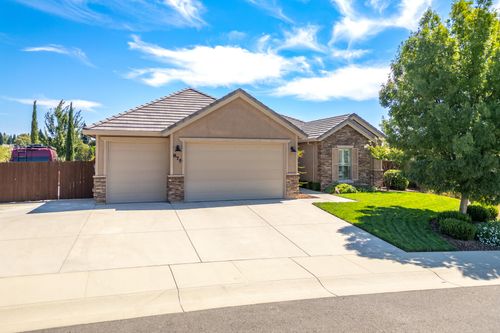 875 Wind Cove Pl, Redding, CA, 96001-0257 | Card Image