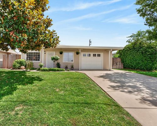 841 School Street, Folsom, CA, 95630 | Card Image
