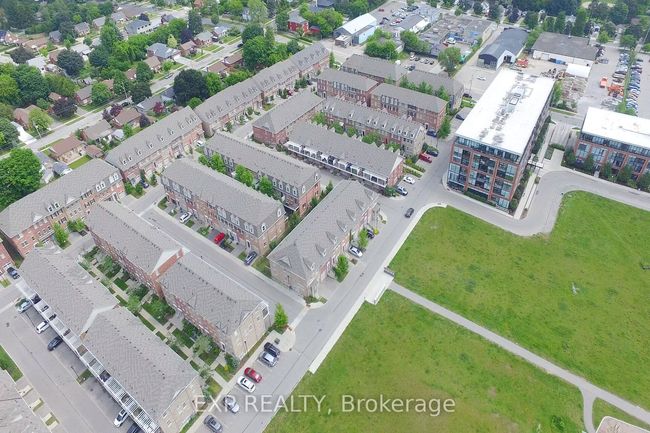 12 Oxfordshire Lane, Condo with 3 bedrooms, 4 bathrooms and 1 parking in Kitchener ON | Image 29