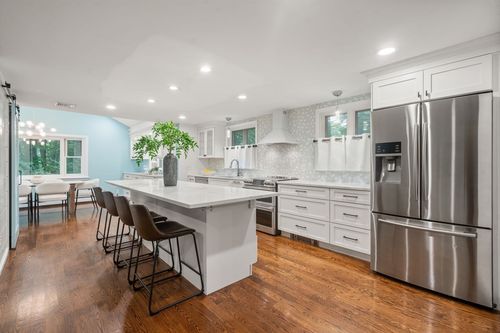 298 Marked Tree Rd, Needham, MA, 02492-1649 | Card Image