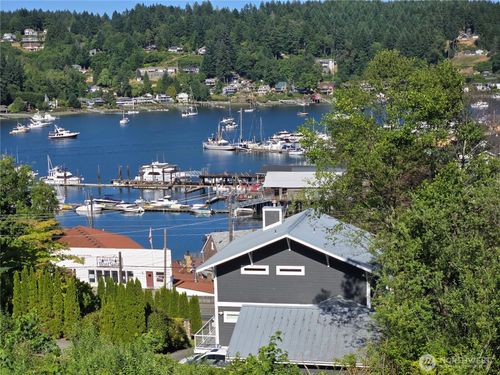 8300 Bayridge Ave, Gig Harbor, WA, 98332-1807 | Card Image