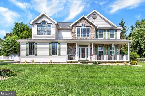 7 Rebecca Ln, YORK, PA, 17403-4966 | Card Image