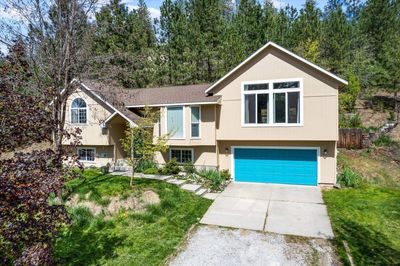 113 E Wynot Dr, Home with 4 bedrooms, 2 bathrooms and null parking in Nine Mile Falls WA | Image 2