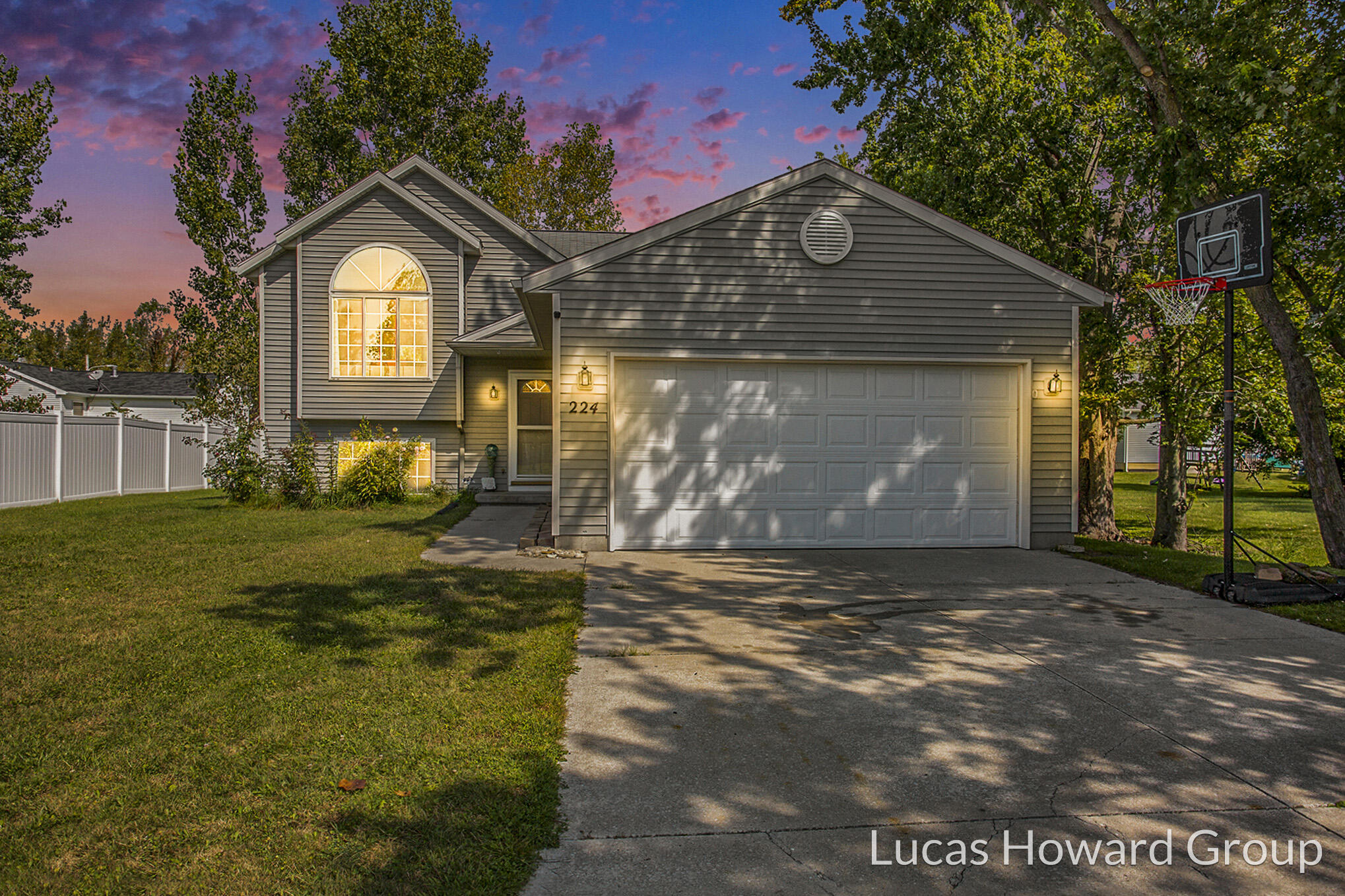 Ferney St, Clarksville, MI 48815