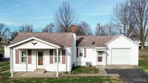 1000 Sumner St, Jerseyville, IL, 62052-2638 | Card Image
