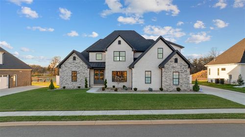 3273 Upper Gable Dr, Bowling Green, KY, 42101-3036 | Card Image