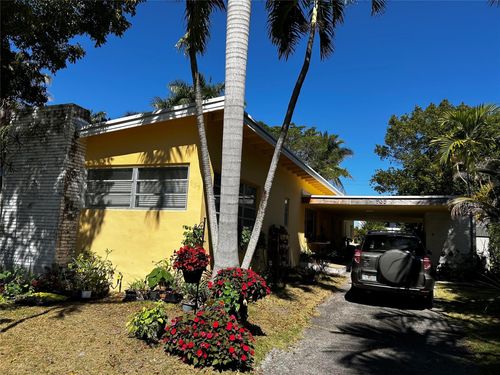 935 Polk St, Hollywood, FL, 33019-1318 | Card Image