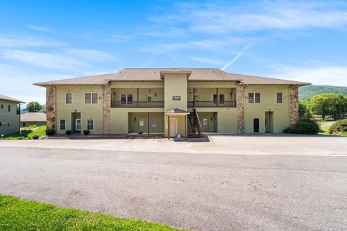 1724 Watercrest Way, Young Harris, GA, 30582 | Card Image