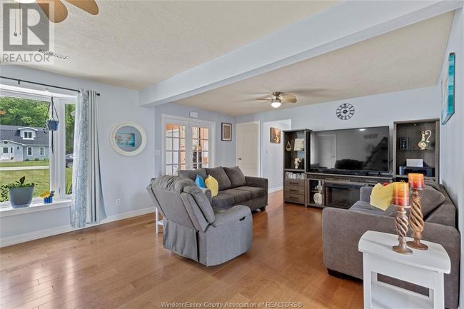 295 Clitherow St, House other with 2 bedrooms, 2 bathrooms and null parking in Harrow ON | Image 5