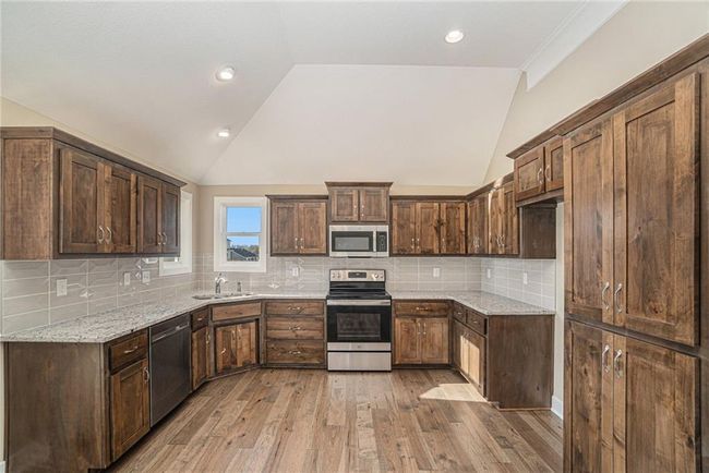 ***SIMULATED PHOTOS*** | Image 12