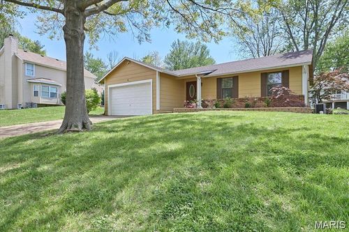 4 Pointer Ct, Lake St Louis, MO, 63367-2017 | Card Image