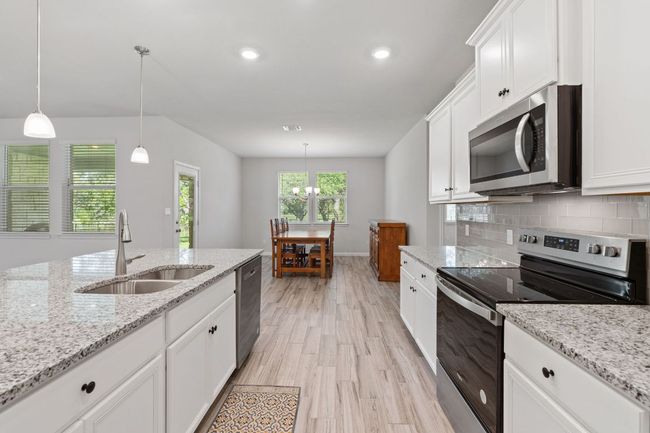 127 Tom Kite Dr, House other with 4 bedrooms, 3 bathrooms and 6 parking in Burnet TX | Image 12