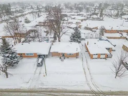 55 Davidson Street, Barrie, ON, L4M3S1 | Card Image