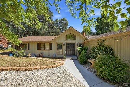 18670 Maple Leaf Court, Hidden Valley Lake, CA, 95467 | Card Image