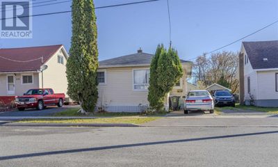 416 2nd Ave, Home with 2 bedrooms, 1 bathrooms and null parking in Sault Ste. Marie ON | Image 2