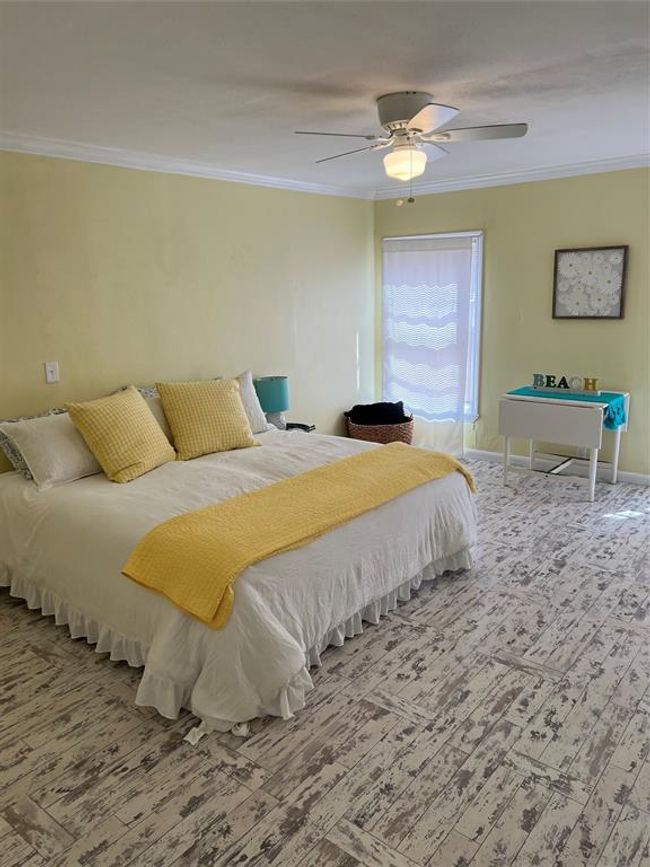 1436 Tx 124, House other with 3 bedrooms, 2 bathrooms and null parking in High Island TX | Image 10