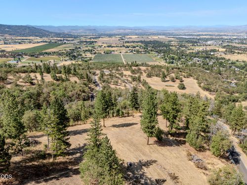lot-9-3579 S Stage Rd, Medford, OR, 97501-4168 | Card Image