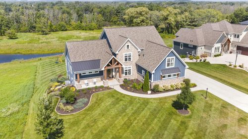 N41W23622 Century Farm Road, Pewaukee, WI, 53072 | Card Image