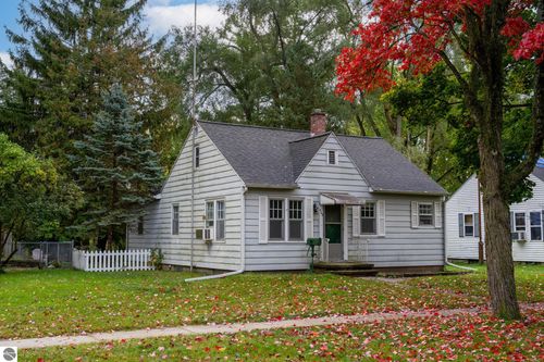 409 S Oak St, Mt Pleasant, MI, 48858-2419 | Card Image