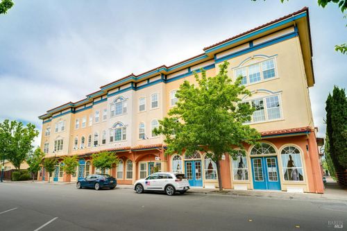 185 Johnson St, Windsor, CA, 95492-7435 | Card Image