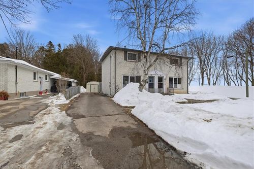 83 Elm St, Simcoe, ON, N3Y3B7 | Card Image