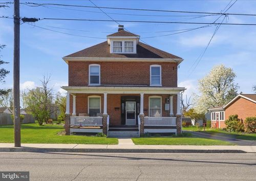 251 E E Grant Street, GREENCASTLE, PA, 17225 | Card Image