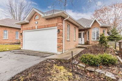 658 Gorham St, House other with 2 bedrooms, 3 bathrooms and 9 parking in Newmarket ON | Image 2