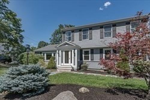 65 High St, Winchester, MA, 01890-3352 | Card Image