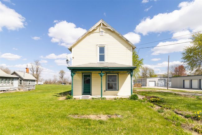 205 Jefferson St, Home with 3 bedrooms, 1 bathrooms and null parking in Carlisle IA | Image 4
