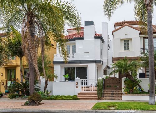 515 21st St, Huntington Beach, CA, 92648-3304 | Card Image