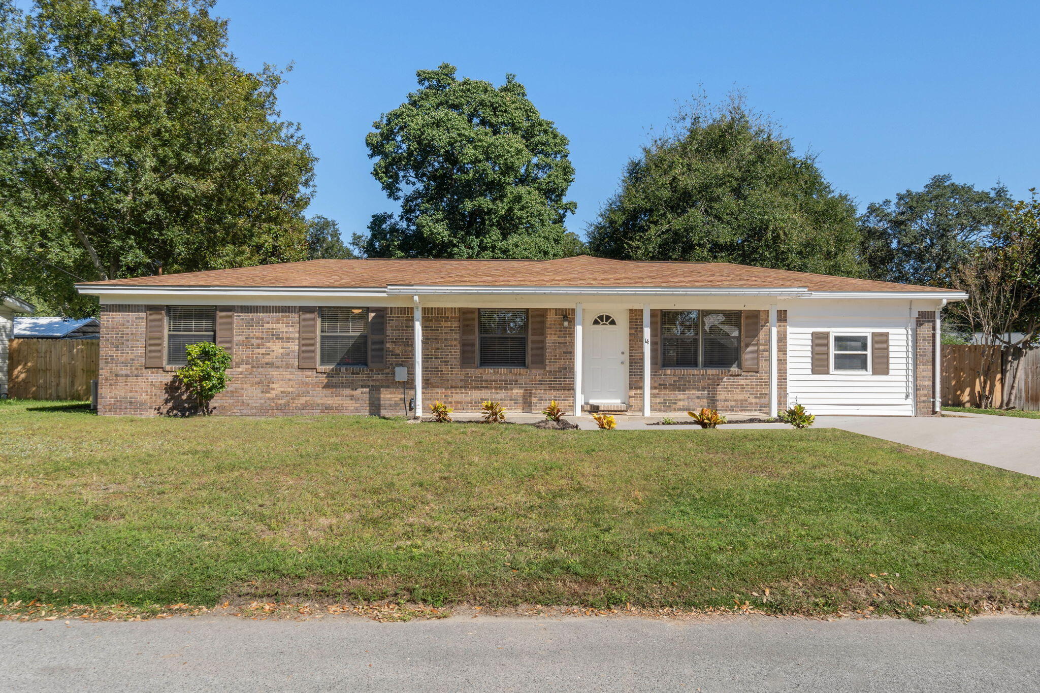 5th St, Shalimar, FL 32579