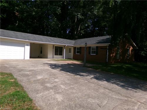 203 Turkey Hill Dr, King, NC, 27021-9756 | Card Image