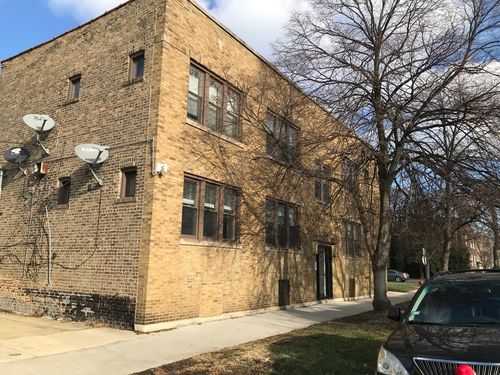 2w-3234 Grace St, Chicago, IL, 60618-4427 | Card Image