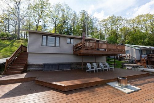 556 W Shore Rd, Hammond, NY, 13646-4233 | Card Image