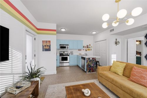 204 N Shipley Aly, Fayetteville, AR, 72701-5169 | Card Image