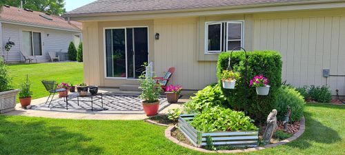 3624 Honey Tree Ln, Greenfield, WI, 53221-3214 | Card Image