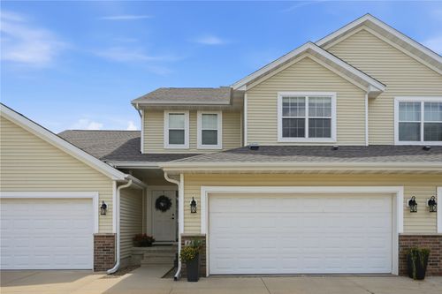 3605 Pioneer Ave Se, Cedar Rapids, IA, 52403-3773 | Card Image